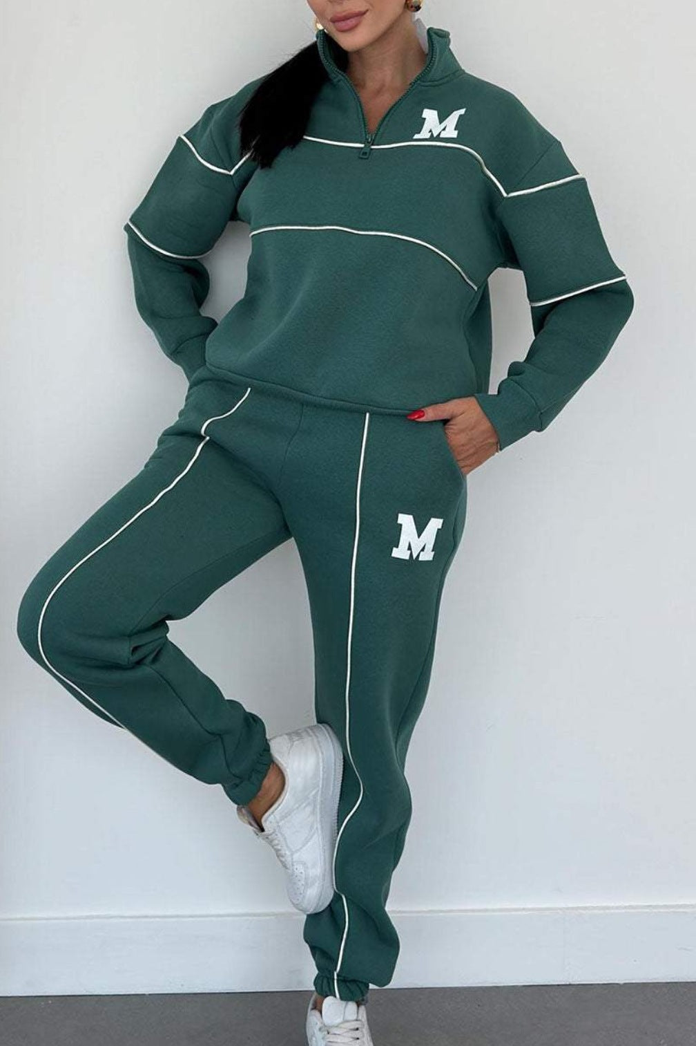 Women's 2-Piece Lounge Set – Hoodless Pullover & Sweatpants