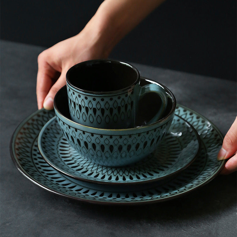 Retro Ceramic Tableware Set – Elegant & Functional Dining Essentials