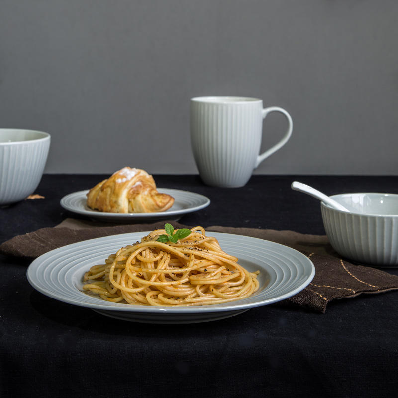 Creative Porcelain Western Dinner Plate – Elegant &amp; Modern